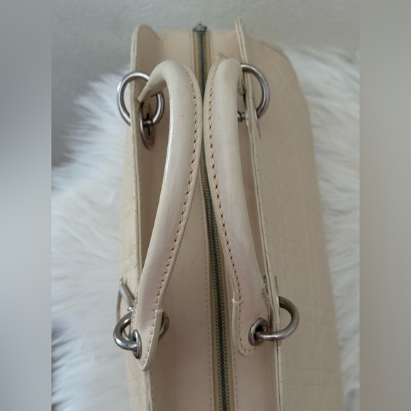 DIOR Quilted Horizontal Leather Handbag - Picture 9 of 14